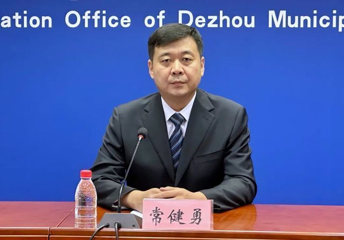 马拉松跑友, 编辑, UVQ