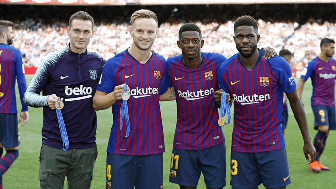 在顶级联赛, 前就都发布 在顶级联赛, 前就都发布