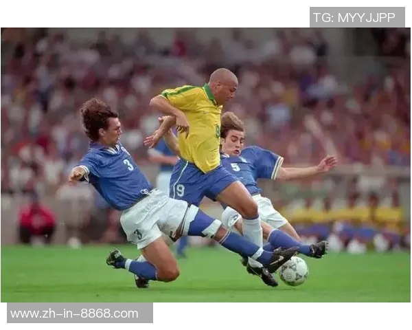 足球巨星斯的成长之路与辉煌成就全面解析