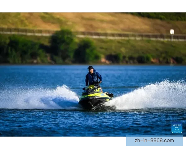冲浪的乐趣：掌握规则，畅享波涛